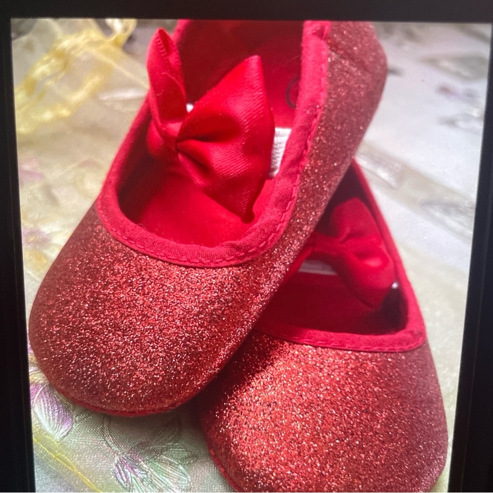 Glittery Red Baby Shoes with Bow infant size 3